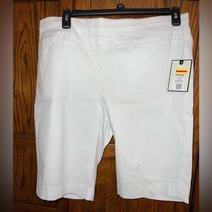 Women's white Petite shorts